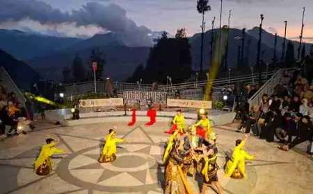 Bromo Sunset Music and Culture Sukses Hipnotis Wisatawan