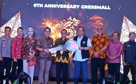 Bertabur Hadiah Kejutan, Apresiasi Gressmall Gresik di Puncak Anniversary ke-6 