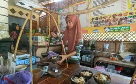 Merasakan Nikmatnya Soto Batok 99 Khas Klaten di Pacitan