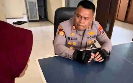 Tim Raimas Kalamunyeng Polres Gresik Temukan Ibu Terlantar Korban Penipuan Agen Tenaga Kerja