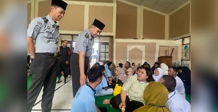 Harunya Momen Lebaran di Rutan Situbondo, Ratusan Keluarga Kunjungi Warga Binaan