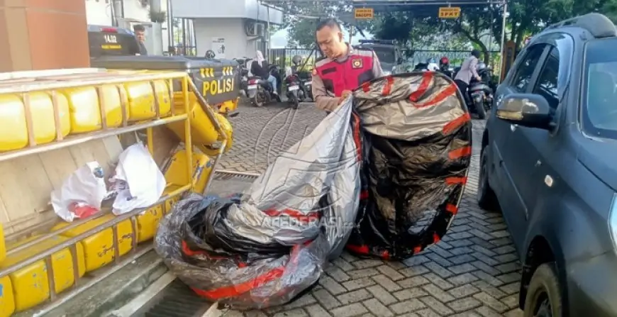 Operasi Gabungan di Trenggalek Amankan Puluhan Balon Udara dan Ratusan Petasan