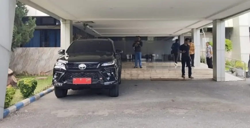 Pengadaan 6 Unit Fortuner di Tengah Krisis: Bupati Situbondo Dinilai Tak Peka terhadap Prioritas Publik