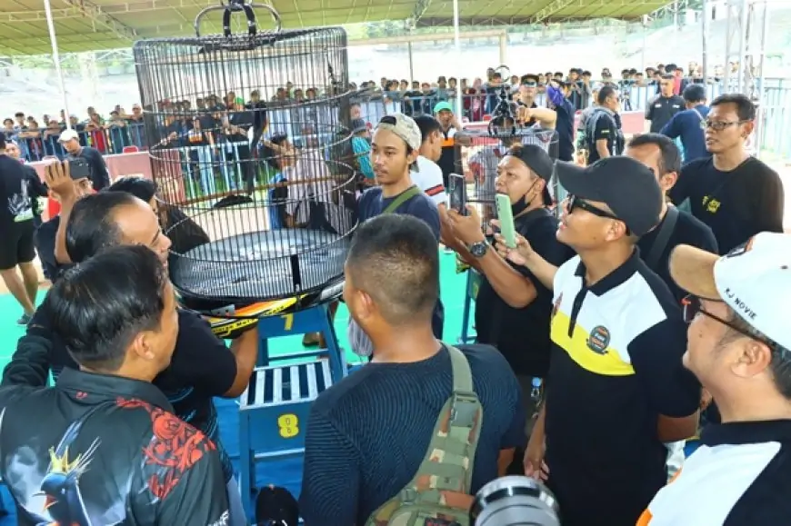Polres Gresik Gelar Lomba Burung Berkicau SMM Piala Kapolri Cup 2025