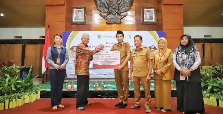 Wabup Trenggalek Tegaskan Integritas SDM Sosial, Terima CSR Bank Jatim untuk Revitalisasi Pendopo