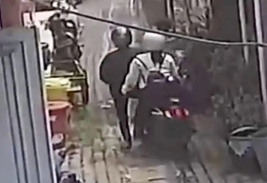 Sejoli di Gresik Gasak Motor Terekam CCTV, Polisi Buru Pelaku