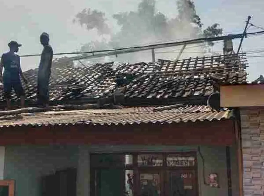 Kebakaran Hebat di Jambesari, Rice Cooker Picu Kerugian Puluhan Juta Rupiah