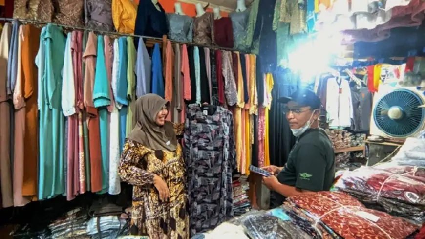 Gempuran E-Commerce Bikin Pedagang Pakaian di Pasar Minulyo Kian Terdesak