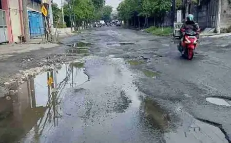 Warga Keluhkan Sejumlah Ruas Jalan Rusak, DPUTR Gresik: Jalan Mayjen Sungkono Diperbaiki Minggu Depan