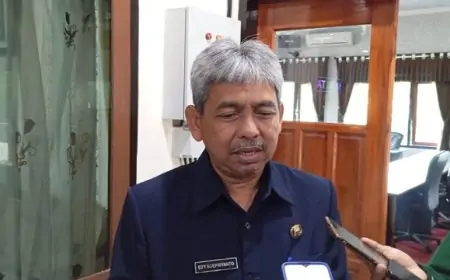 Pencarian Korban Longsor di Trenggalek Terkendala Medan, Anjing Pelacak Dikerahkan