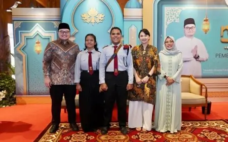 Siswa SMA Dharma Wanita Ini Tak Percaya Dapat Kesempatan Duduk di Kursi Kerja Bupati Dhito
