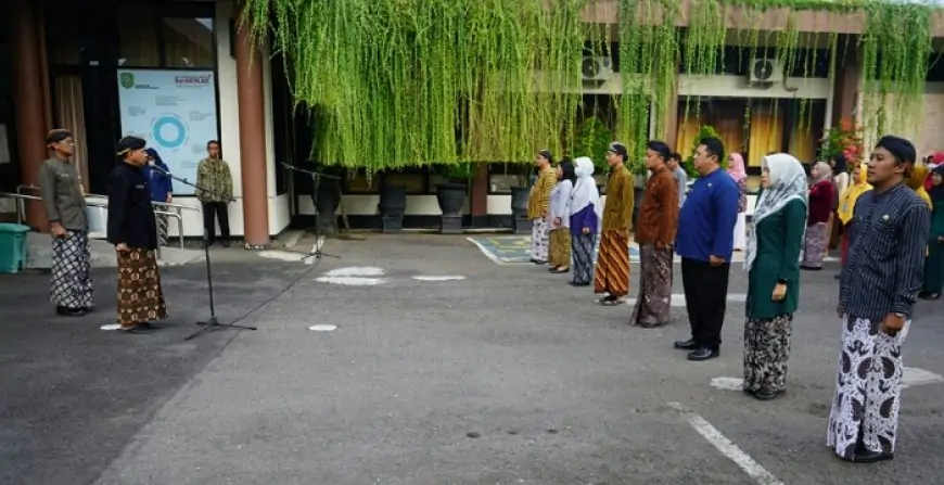 Semarak Hardiknas di Trenggalek, ASN Kenakan Pakaian Adat dan Gaungkan Semangat Pendidikan Berkeadilan