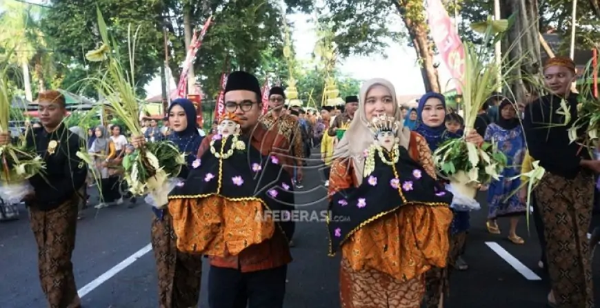 Tradisi Manten Tebu Warnai Awal Giling PG Modjopanggoong, Target Serap 381 Ribu Ton di Musim Giling 2025