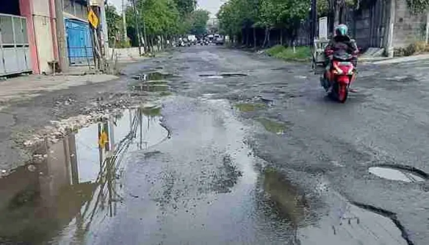 Warga Keluhkan Sejumlah Ruas Jalan Rusak, DPUTR Gresik: Jalan Mayjen Sungkono Diperbaiki Minggu Depan