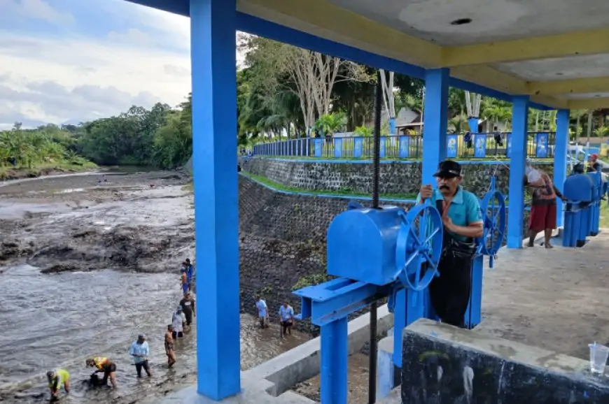 Hadapi Musim Kemarau, Pemkab Banyuwangi Optimalkan Program Gelontor Saluran Irigasi Demi Jaga Produksi Pangan
