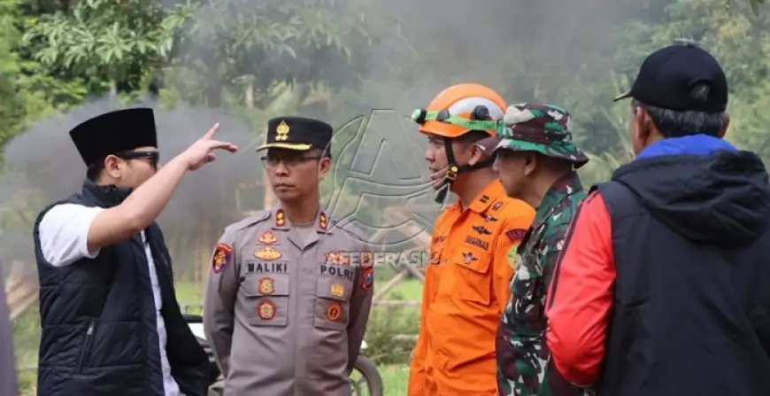 Longsor Terjang Desa Depok, Pencarian Enam Warga Hilang Masih Dilakukan di Tengah Medan Sulit