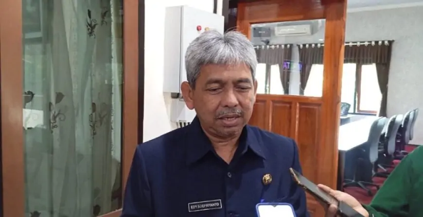 Pencarian Korban Longsor di Trenggalek Terkendala Medan, Anjing Pelacak Dikerahkan