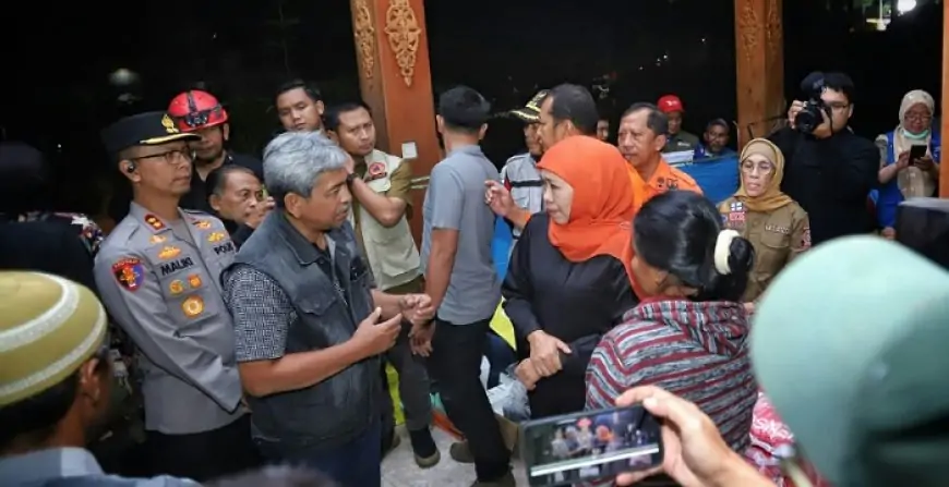 Gubernur Jatim Khofifah Kunjungi Korban Longsor di Trenggalek, Janjikan Relokasi dan Pembangunan Rumah Baru