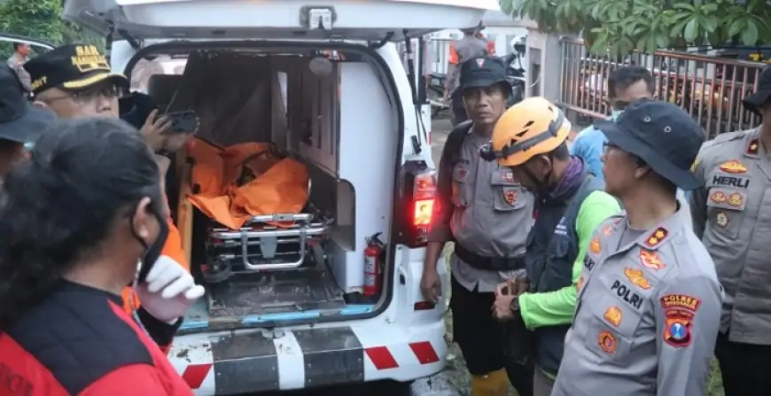 Tragedi Longsor Depok Trenggalek : Dua Jenazah Korban Berhasil Ditemukan, Empat Masih Hilang