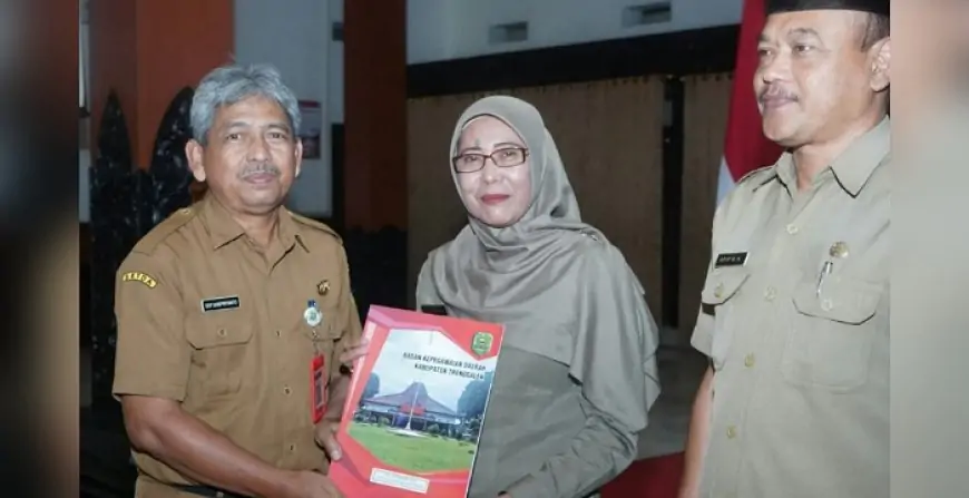 Purna Tugas Penuh Makna, 104 ASN Trenggalek Terima SK Pensiun Langsung dari Sekda