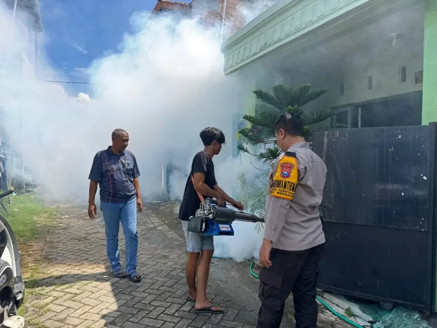Fogging Mandiri, Upaya Pemdes Kepatihan Gresik Cegah Wabah Demam Berdarah