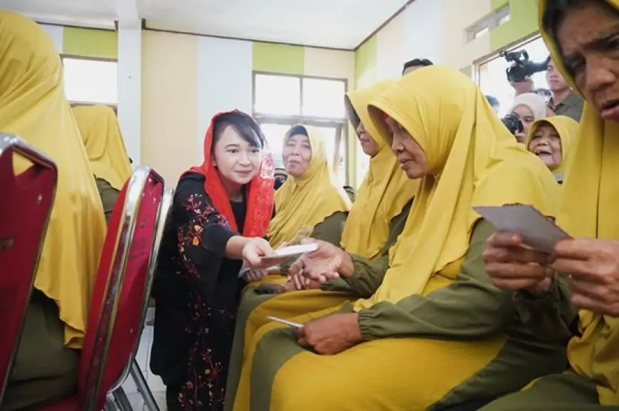 Halal Bihalal bersama Lansia, Mbak Cicha: Bentuk Perhatian Kesehatan Fisik dan Mental