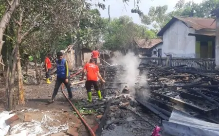 Kebakaran Hebat di Situbondo, Rumah Nenek Ludes dan Sekolah TK Ikut Terbakar