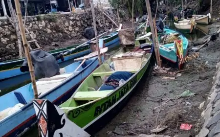 Potret Sungai Akses Utama Nelayan  Melaut Butuh Normalisasi