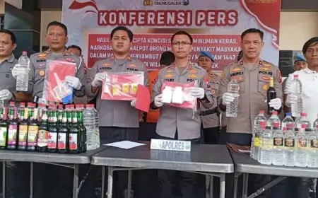 Polres Trenggalek Gencarkan Razia Jelang Suro, Ungkap Kasus Narkoba dan Sita Ratusan Botol Miras
