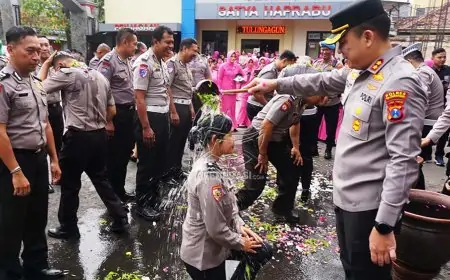 Bukan Sekadar Pangkat, Tapi Amanah: 83 Personel Polres Tulungagung Rayakan Kenaikan Penuh Makna