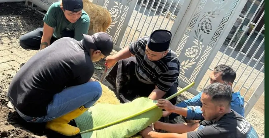 PT KAF Bagikan Daging Kurban untuk Sesama 