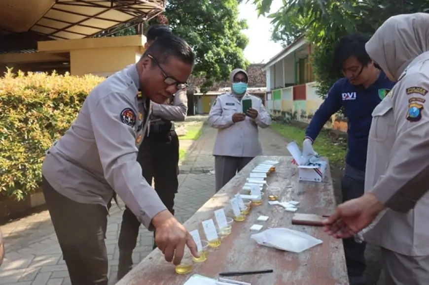 Polres Probolinggo Kota Gencarkan Tes Urine, Komitmen Bersih dari Narkoba Tanpa Toleransi