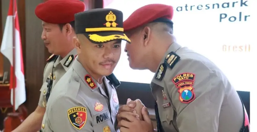 Rotasi Pejabat Baru, Polres Gresik Gelar Sertijab Kasat Resnarkoba dan Kasat Tahti
