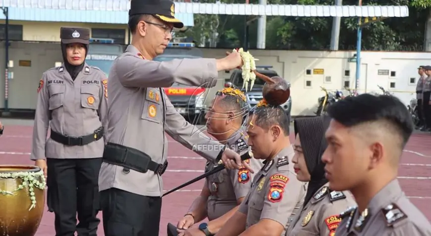 54 Anggota Polres Trenggalek Naik Pangkat, Kapolres: Prestasi dan Tanggung Jawab Harus Sejalan