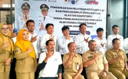 Disnaker Blitar Bekali Pencari Kerja Keterampilan Elektronika 
