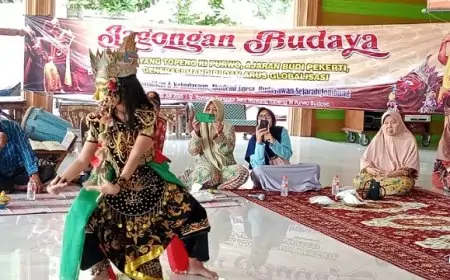 Wayang Topeng Jatiduwur, Warisan Panji yang Mencari Nafas Baru di Kampung Budaya