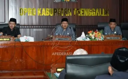 Paripurna DPRD Trenggalek Bahas Pandangan Fraksi Soal Perubahan APBD 2025, Efisiensi Anggaran Jadi Sorotan