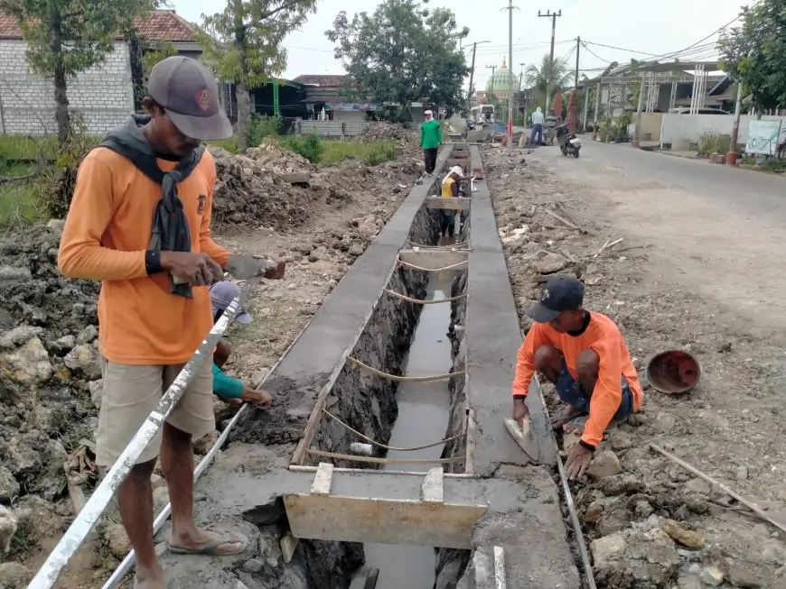 Drainase Dapet Tuntas, Petani Senang Bisa Mengaliri Lahan Pertanian