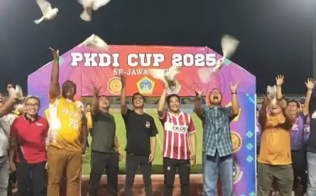 Turnamen Sepak Bola PKDI Cup Se Jawa Timur Dimulai, Ditandai Pelepasan Tujuh Ekor Merpati Putih