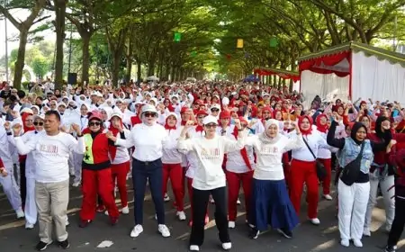 Senam Bersama Ratusan Lansia, Mbak Cicha: Supaya Tetap Bugar di Usia Senja