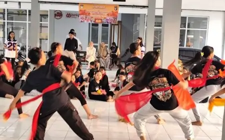 Lewat Garasi UMKM yang Didirikan Mas Dhito, Meril Kenalkan Seni Tari ke Wisatawan Asing