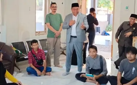 Mas Rio Sambangi Kampung Inggris Olean, Dorong Warga Fasih Berbahasa Inggris untuk Situbondo Naik Kelas