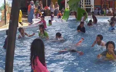 Rayakan HUT RI ke-80, Wisata Goa Lowo Gratiskan Kolam Renang untuk Pengunjung