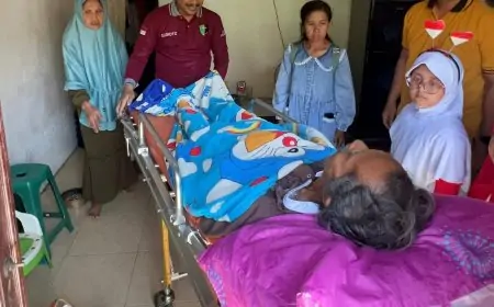Layanan Darurat, Ambulans Gratis Polres Gresik Evakuasi Warga ke Rumah Sakit