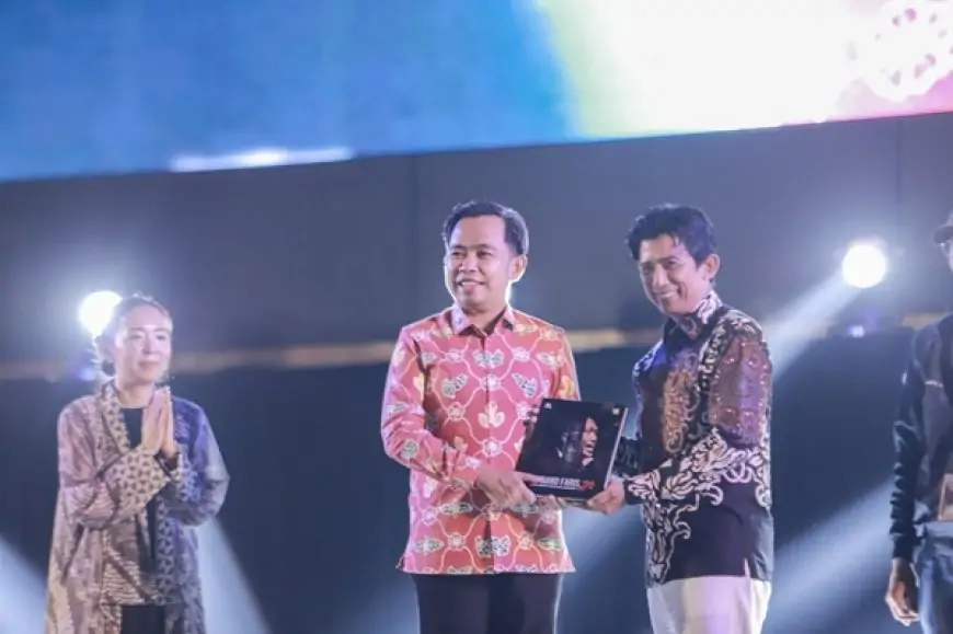 Jember Fashion Carnival 2025: Gus Fawait Janji Gelaran Tahun Depan Lebih Megah