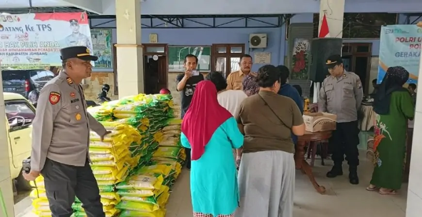 Tekan Inflansi, Polres Jombang Gelar Bazar Murah Bersama Bulog Cabang Mojokerto