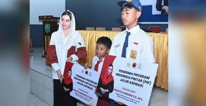 Novita Hardini Salurkan Beasiswa PIP, Ajak Orang Tua Jadi Garda Terdepan Pendidikan Anak