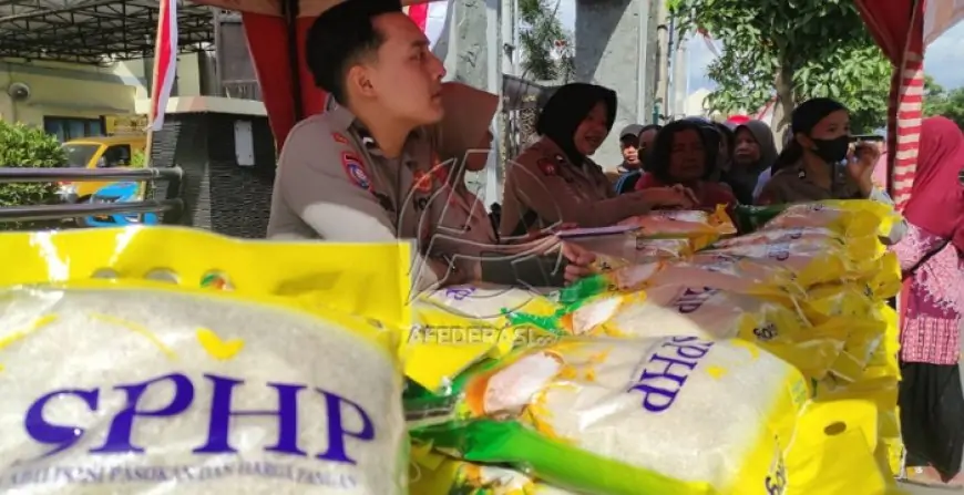 Minat Warga Tinggi, Polres Tulungagung Berhasil Jual 49 Ton Beras SPHP