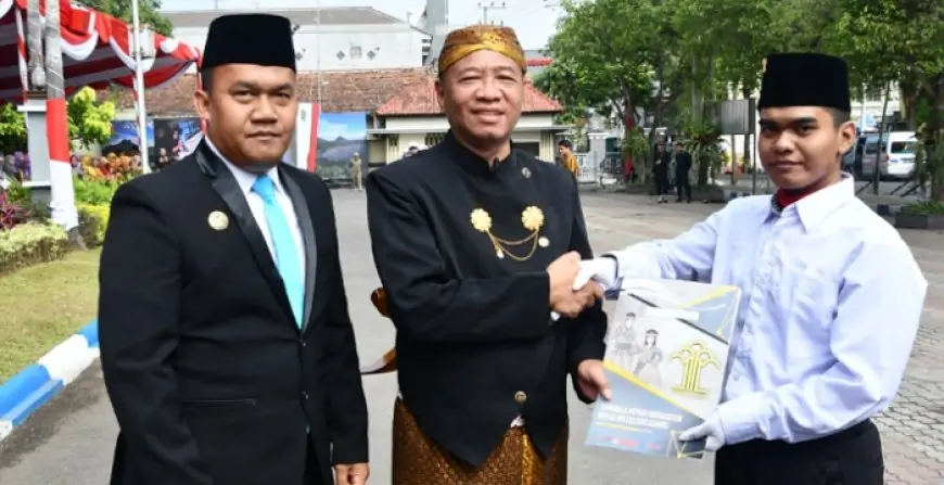 Kado Kemerdekaan, 32 Warga Binaan Lapas Tulungagung Hirup Udara Bebas pada HUT ke-80 RI