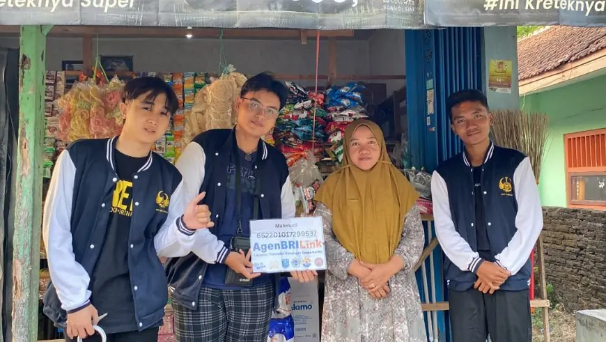 Mahasiswa Unitomo Kenalkan Pembayaran Digital UMKM Temenggungan